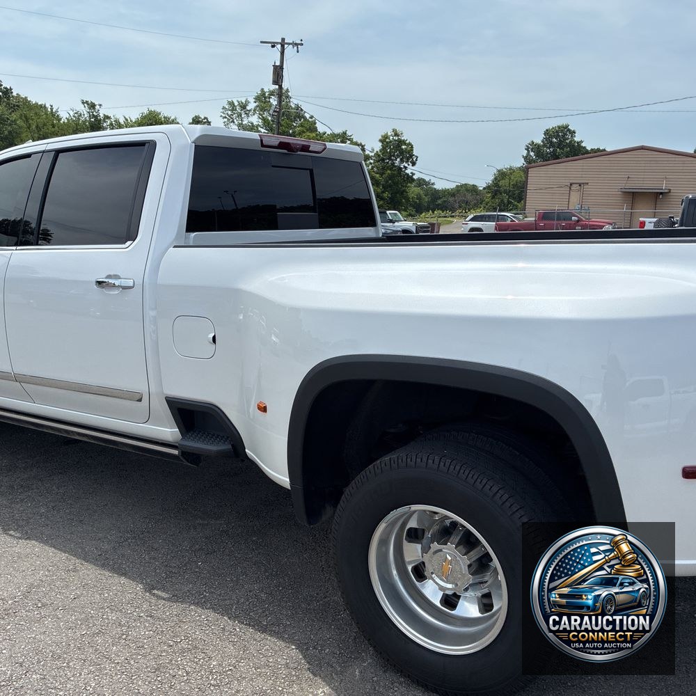 2024 Chevrolet Silverado 3500HD High Country