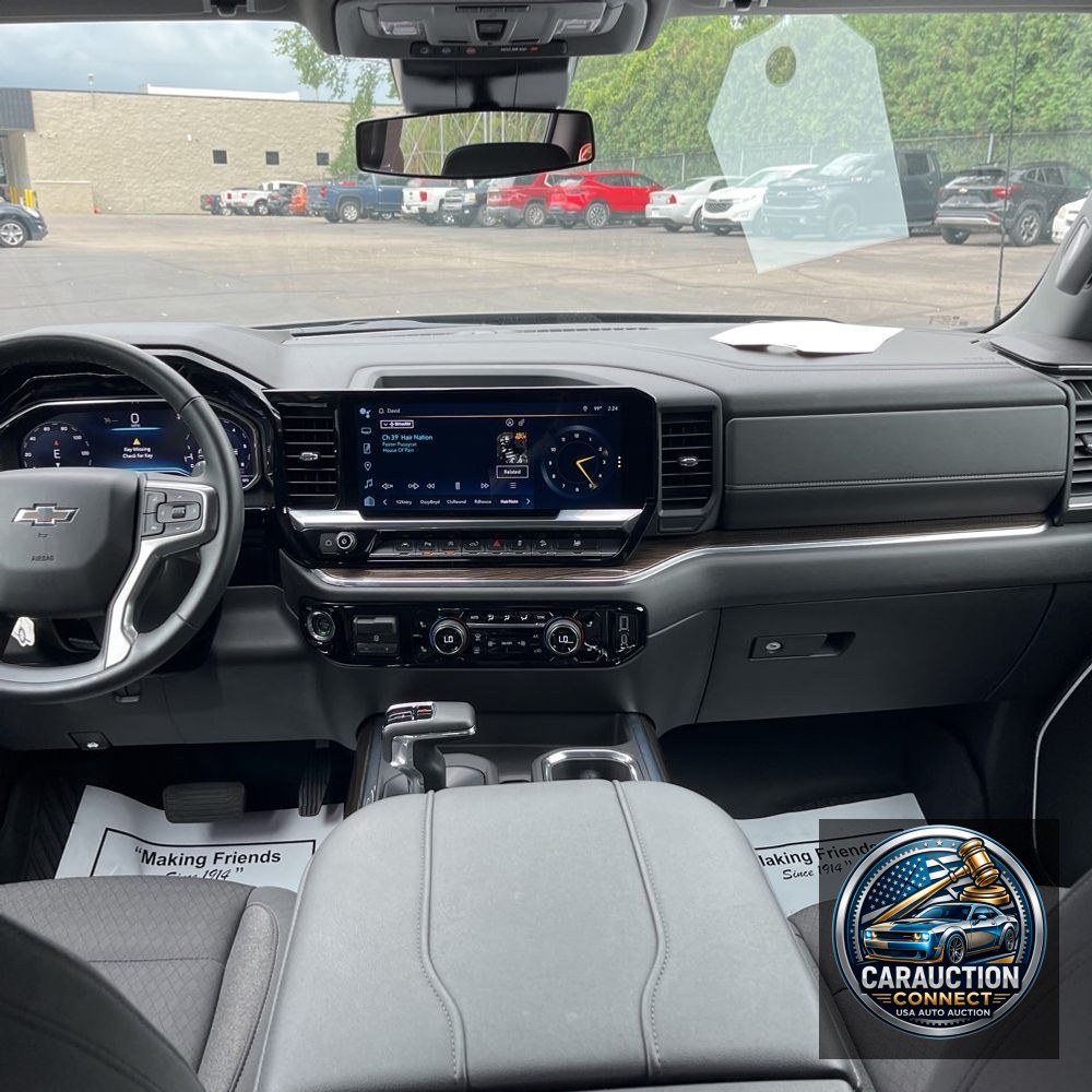 2024 Chevrolet Silverado 1500 RST