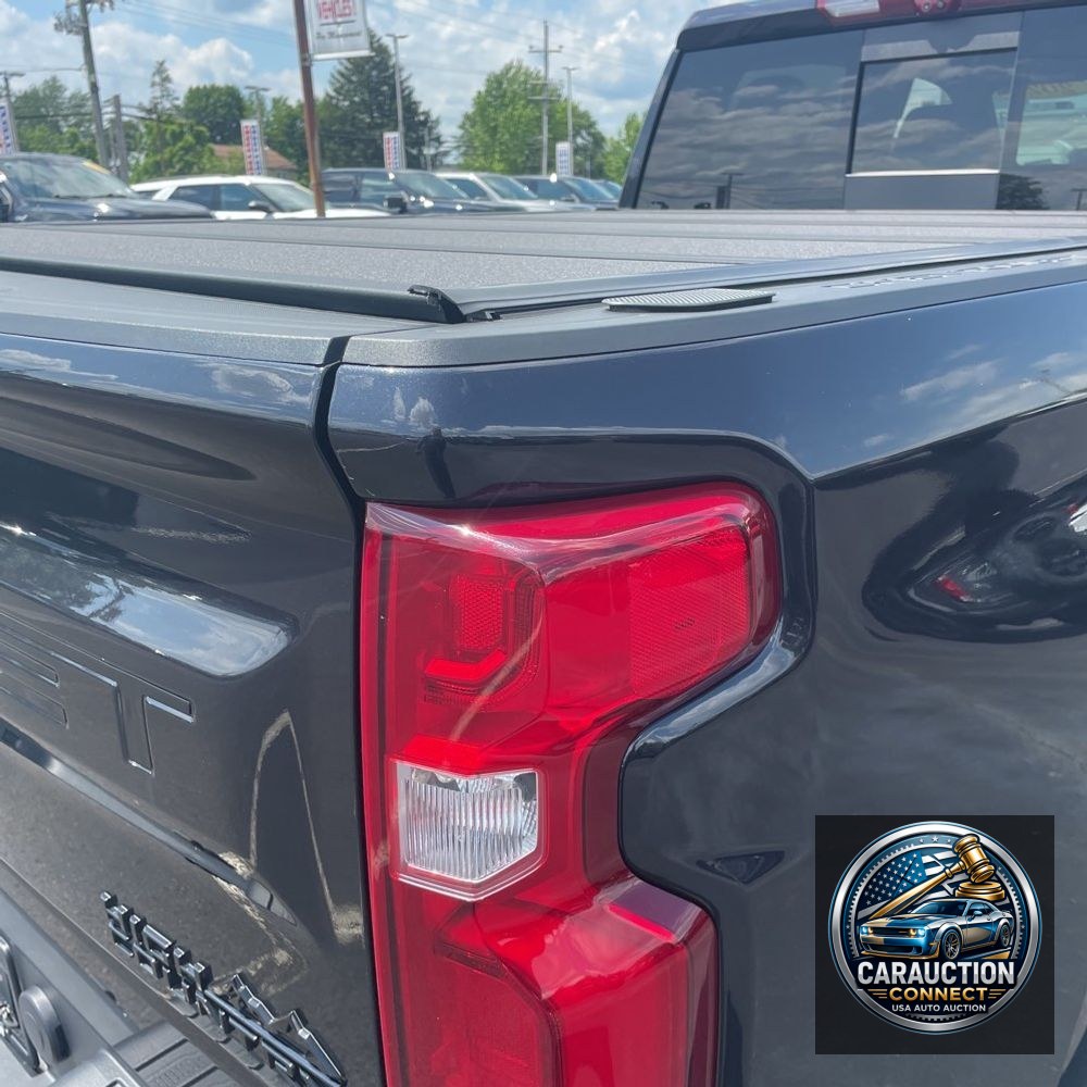 2023 Chevrolet Silverado 1500 High Country