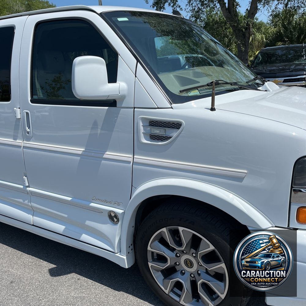 2022 Chevrolet Express 2500