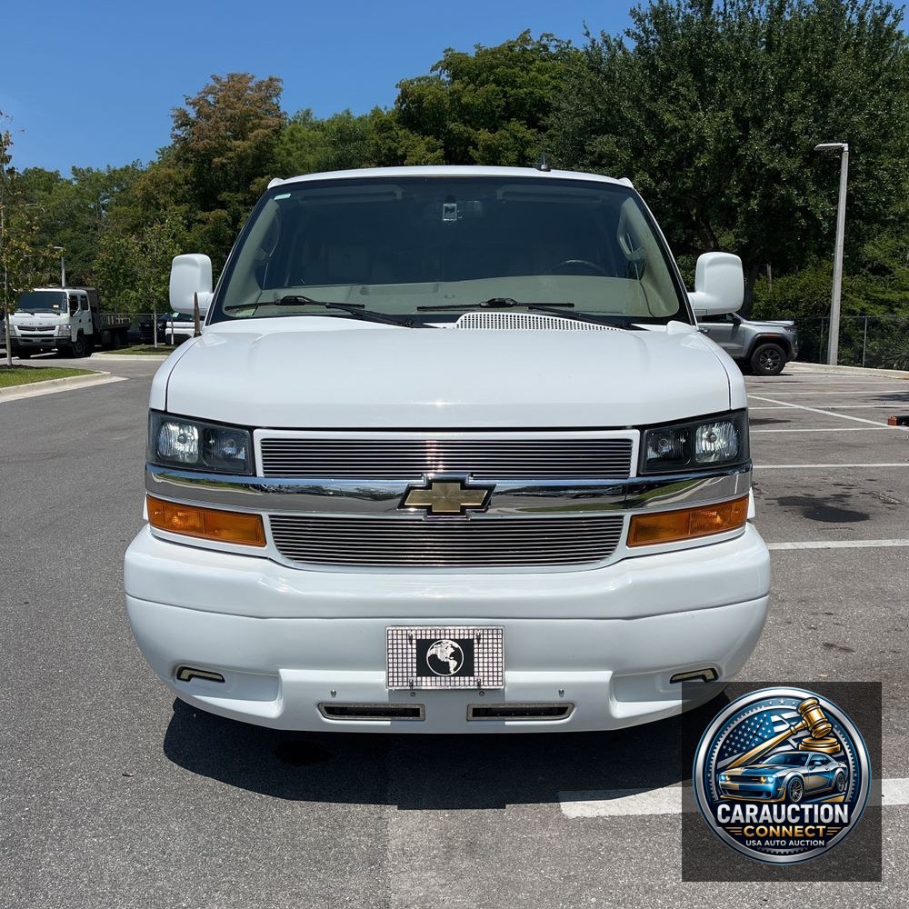 2022 Chevrolet Express 2500