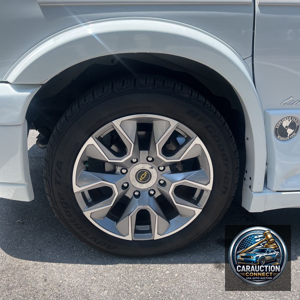 2022 Chevrolet Express 2500