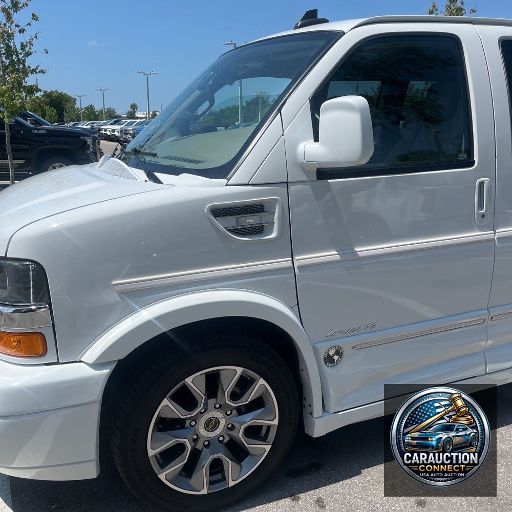 2022 Chevrolet Express 2500