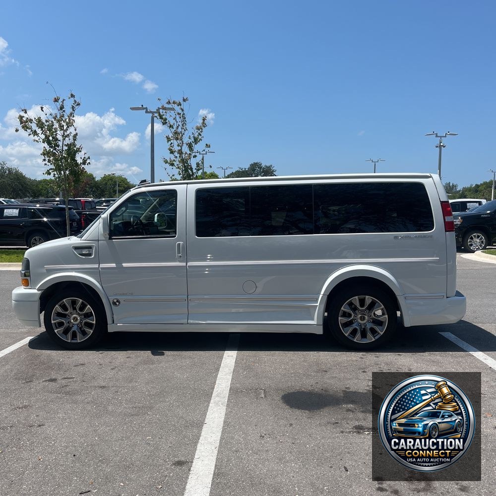 2022 Chevrolet Express 2500
