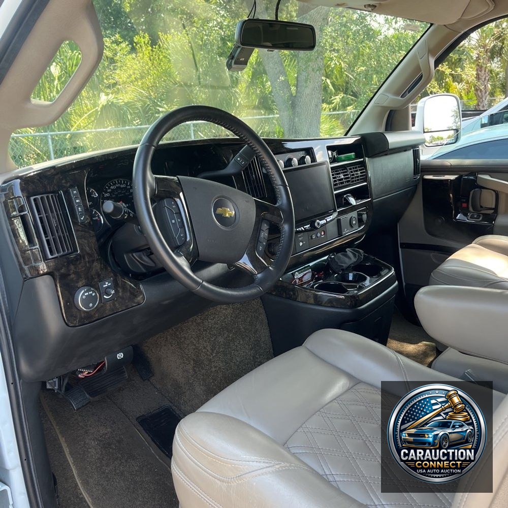 2022 Chevrolet Express 2500