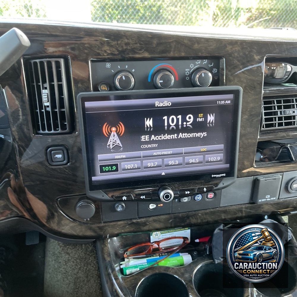 2022 Chevrolet Express 2500