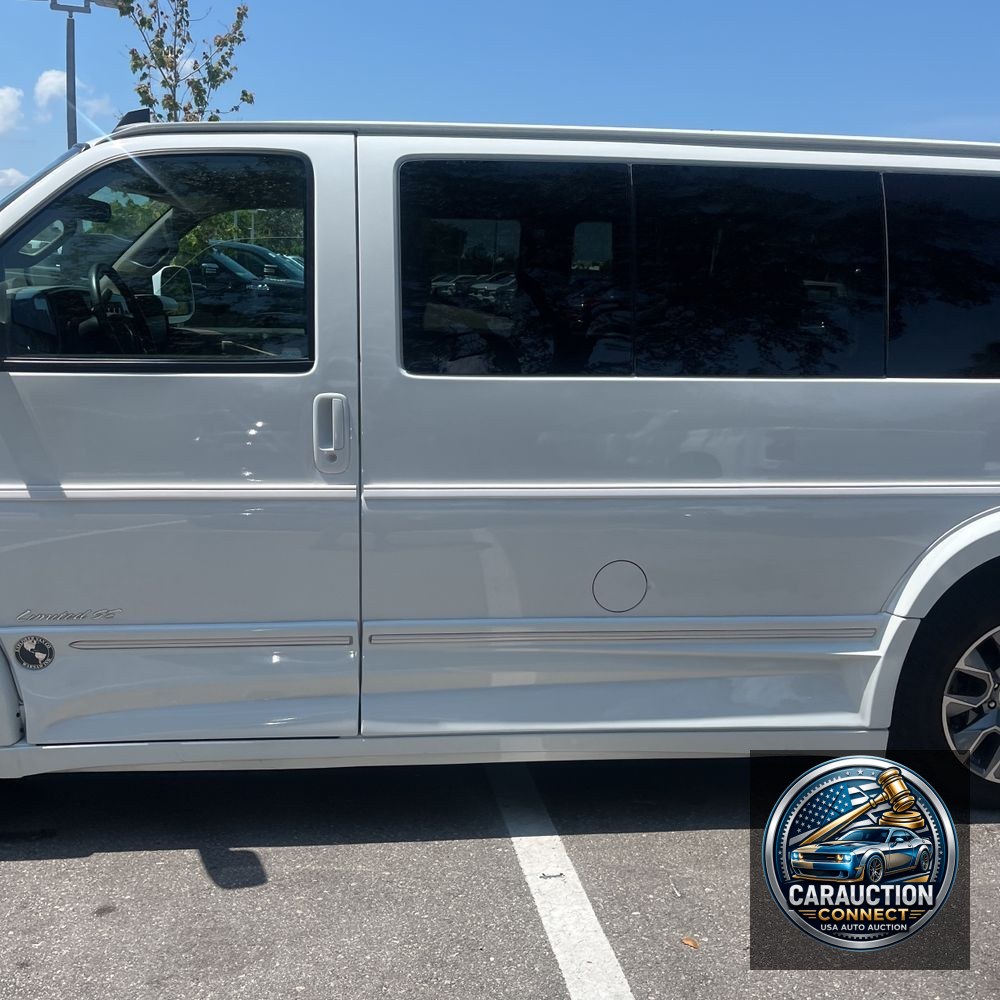 2022 Chevrolet Express 2500