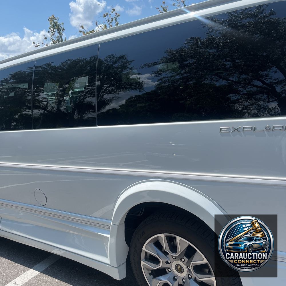 2022 Chevrolet Express 2500