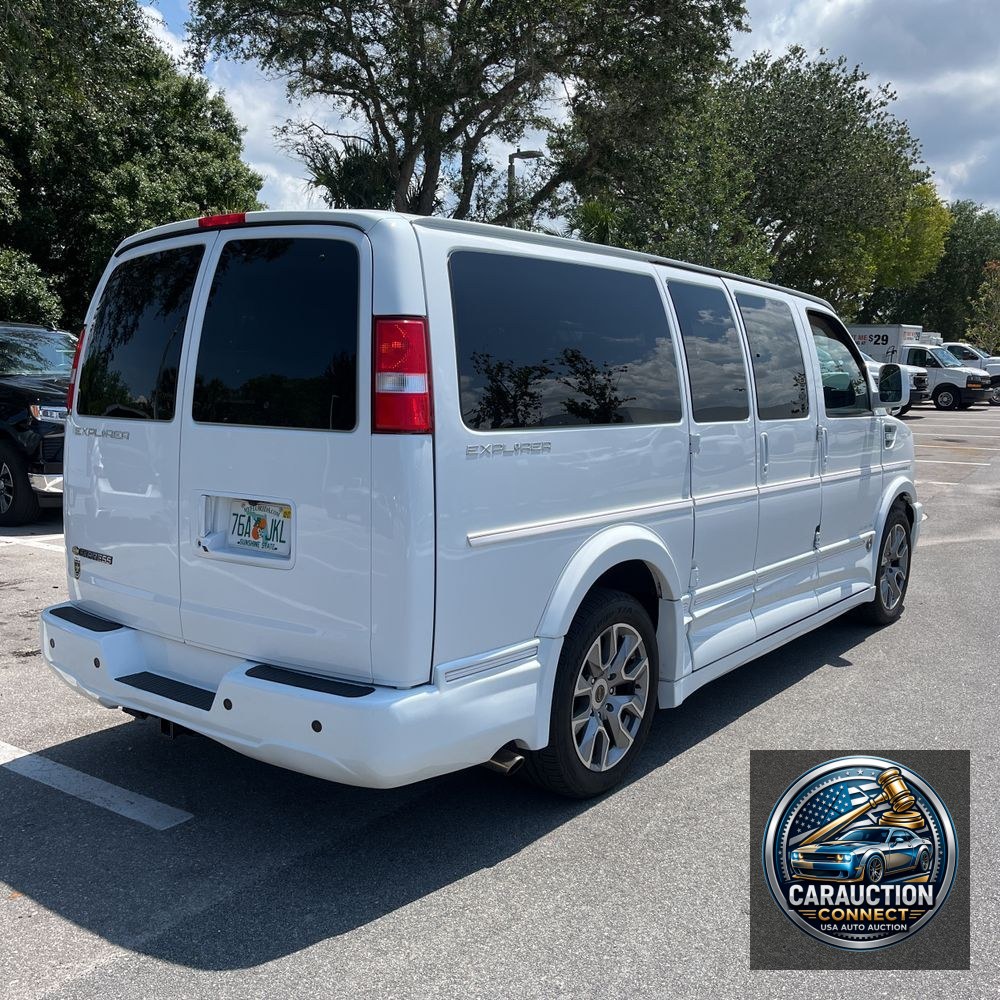 2022 Chevrolet Express 2500