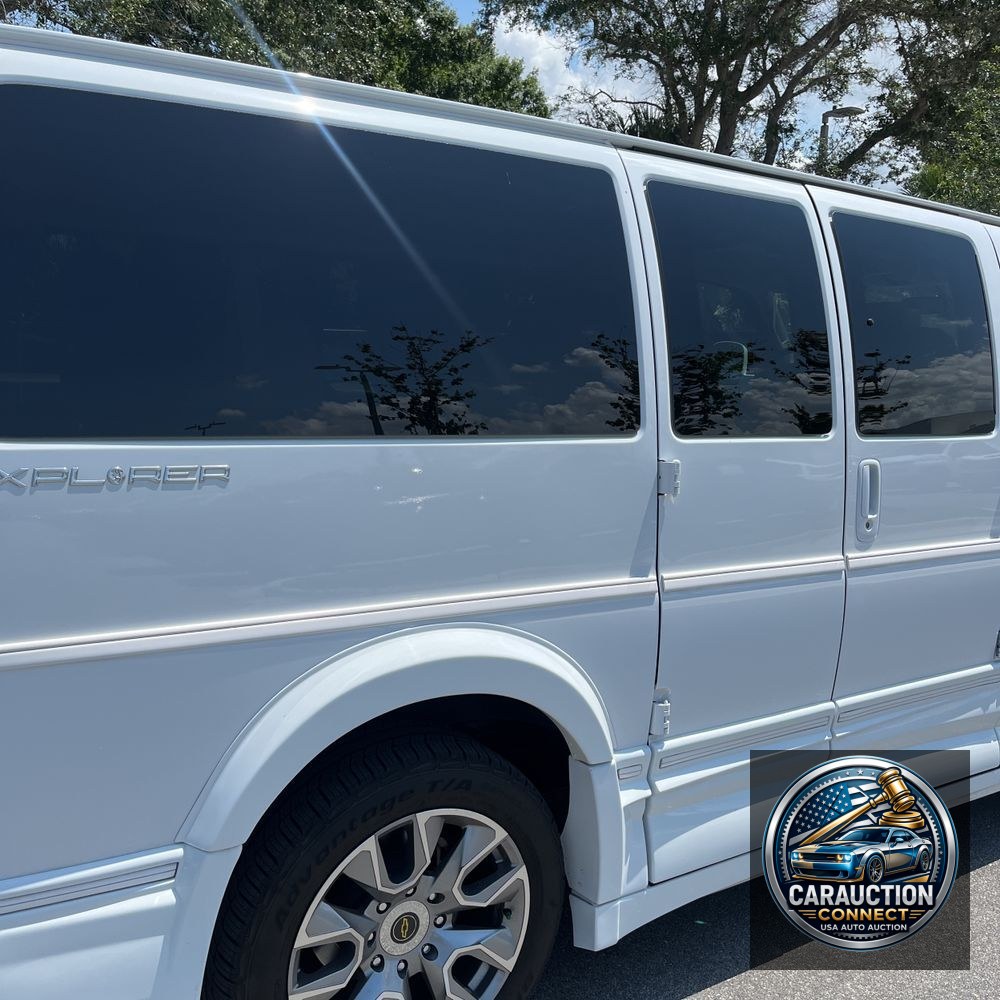 2022 Chevrolet Express 2500