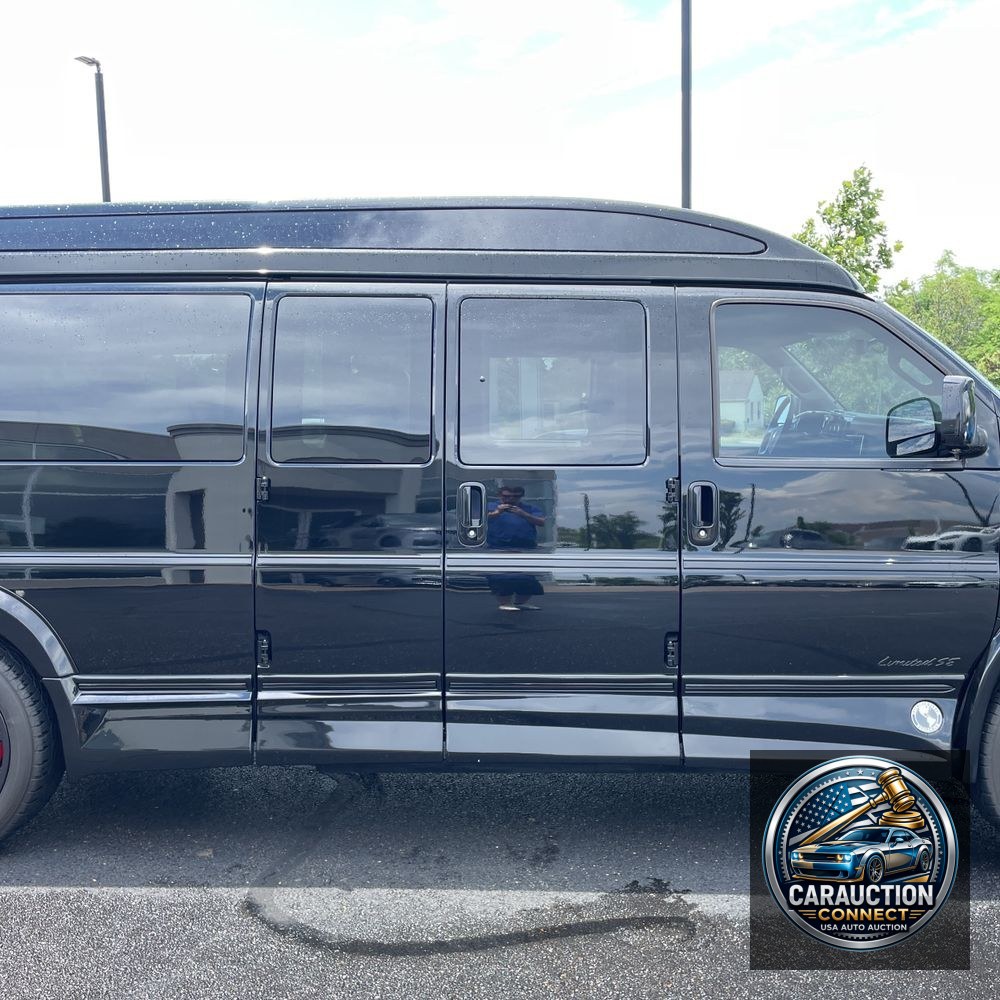 2023 Chevrolet Express 2500
