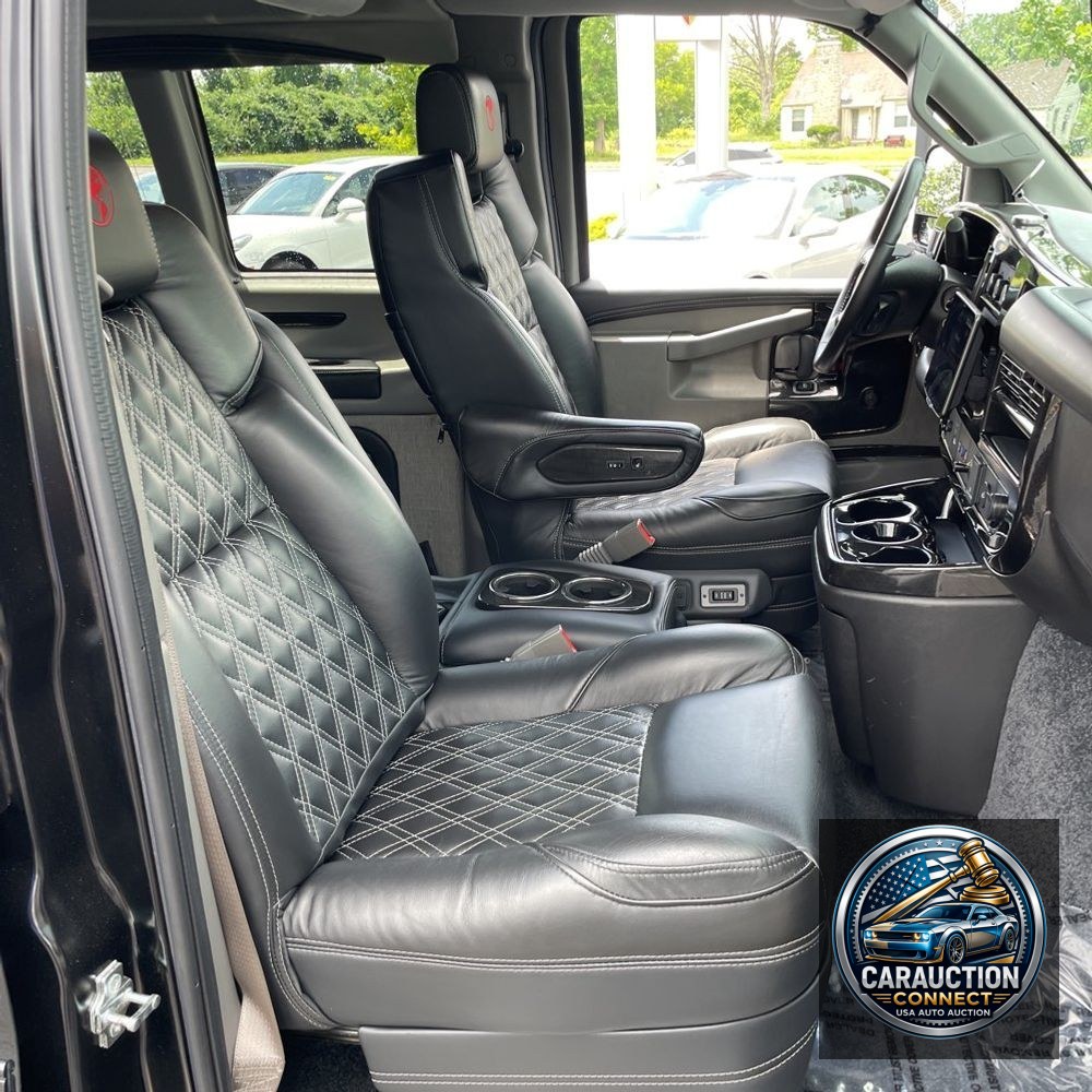 2023 Chevrolet Express 2500