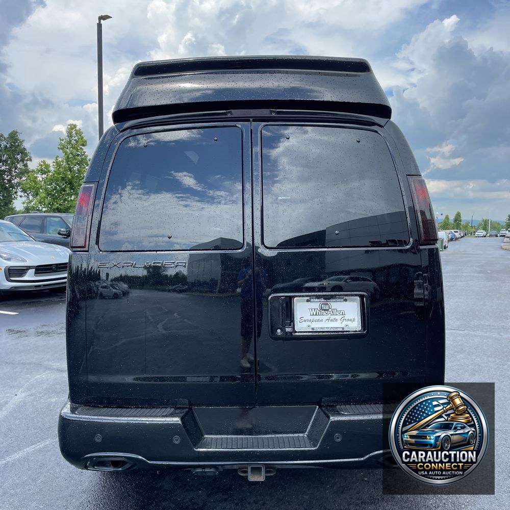 2023 Chevrolet Express 2500
