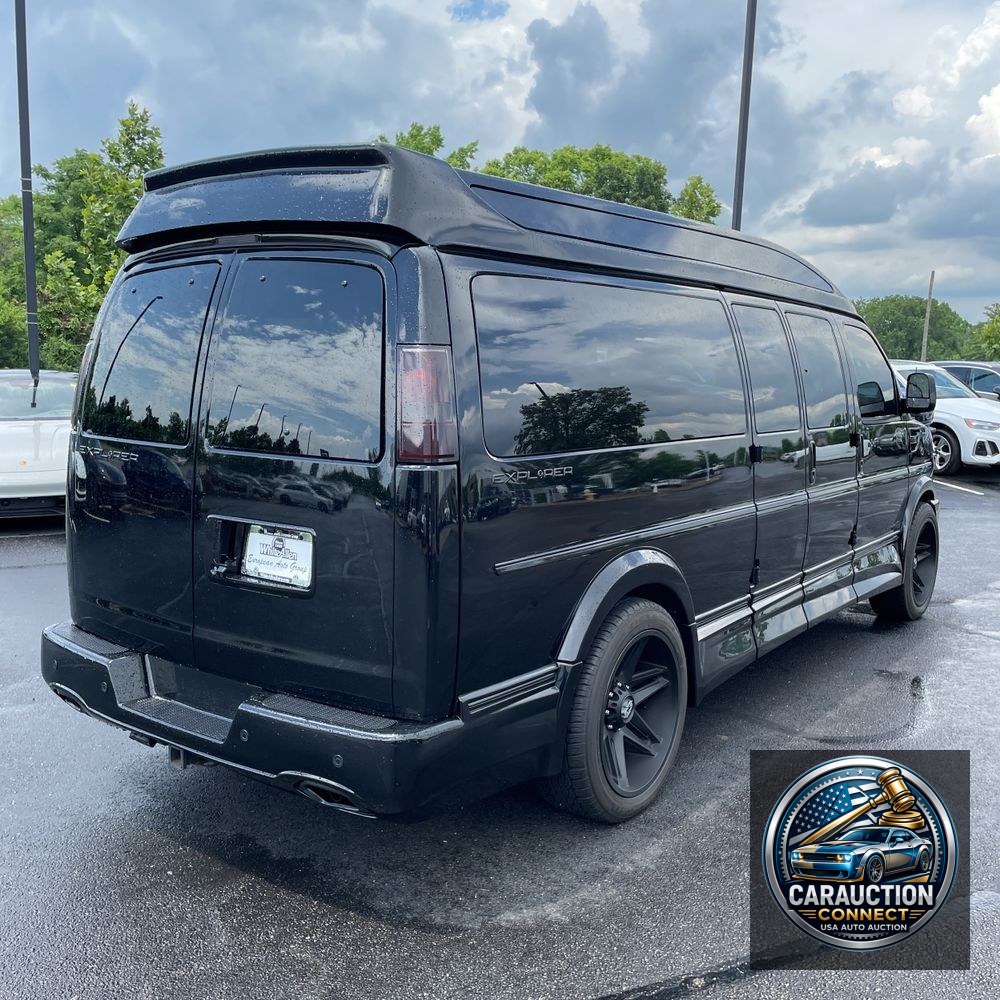 2023 Chevrolet Express 2500