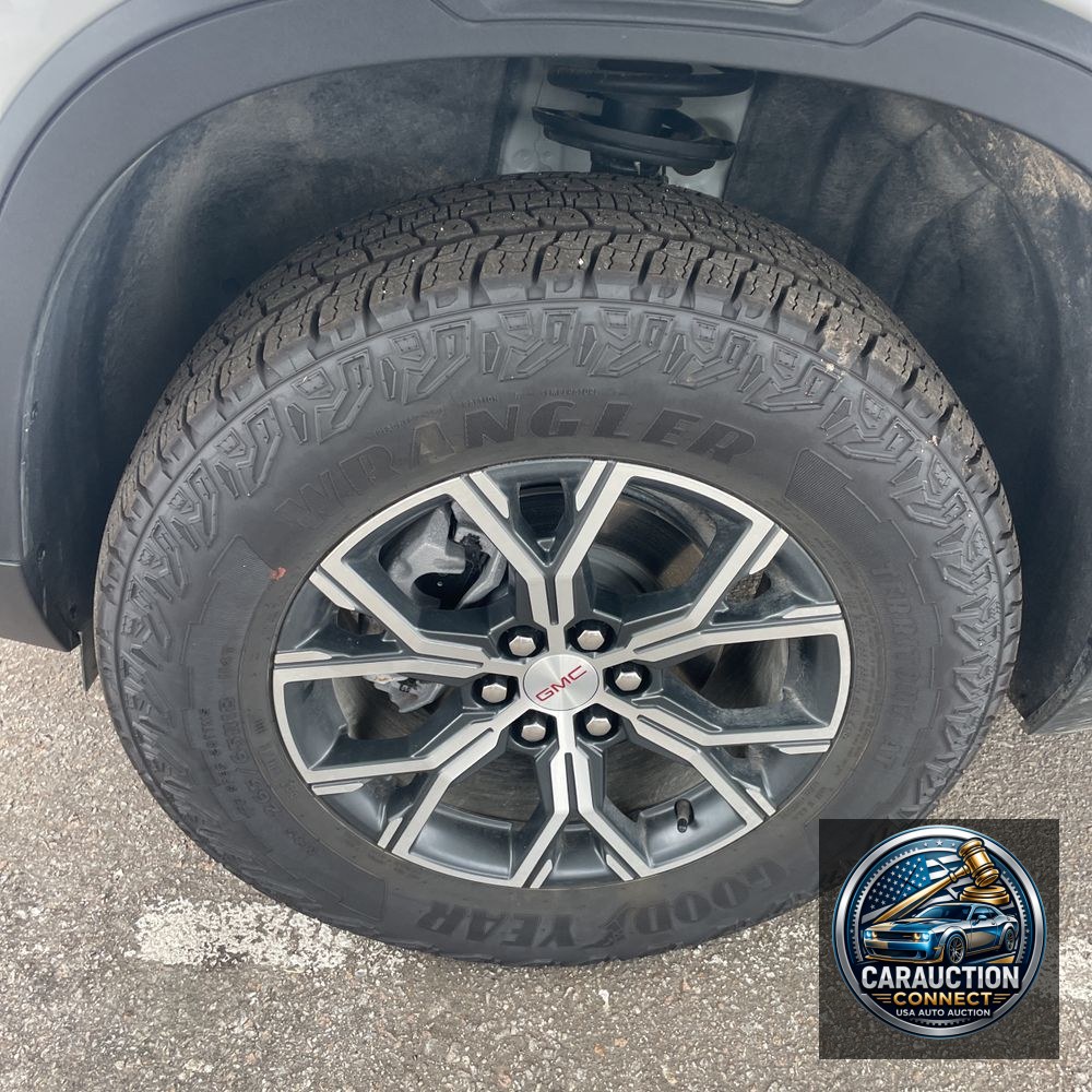2024 GMC Acadia AT4