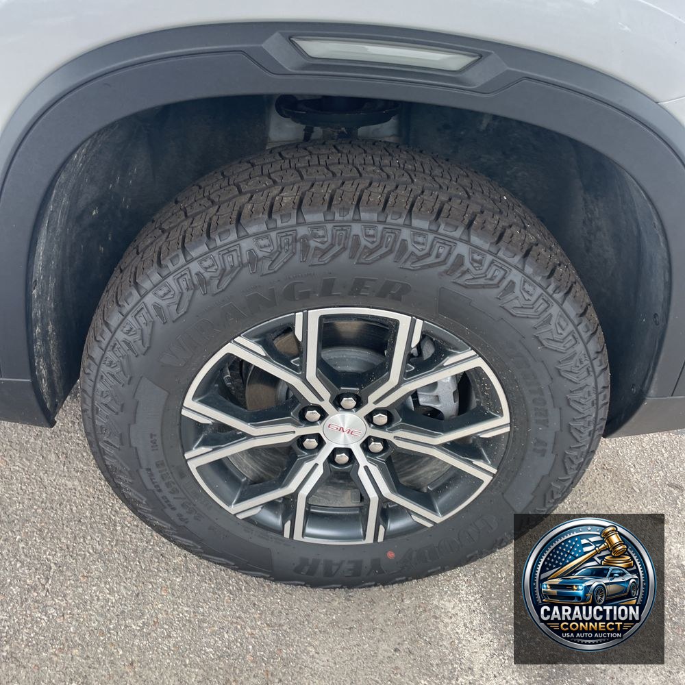 2024 GMC Acadia AT4