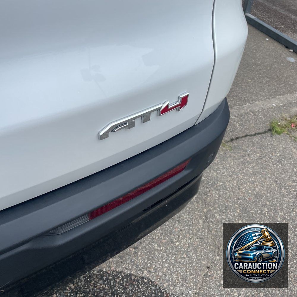 2024 GMC Acadia AT4