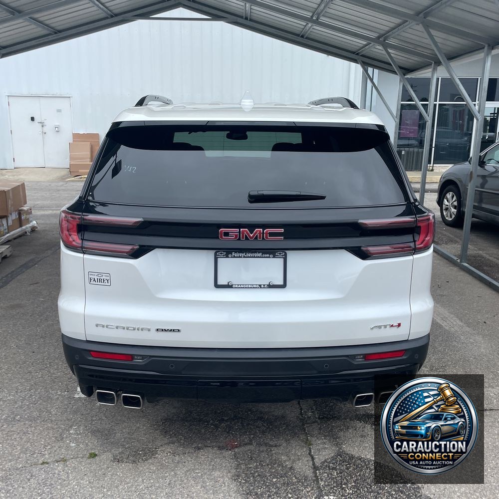 2024 GMC Acadia AT4