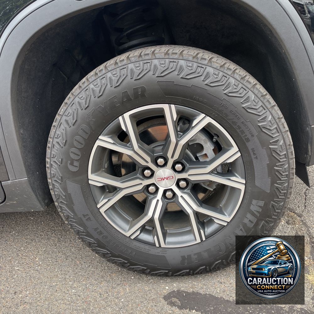 2024 GMC Acadia AT4