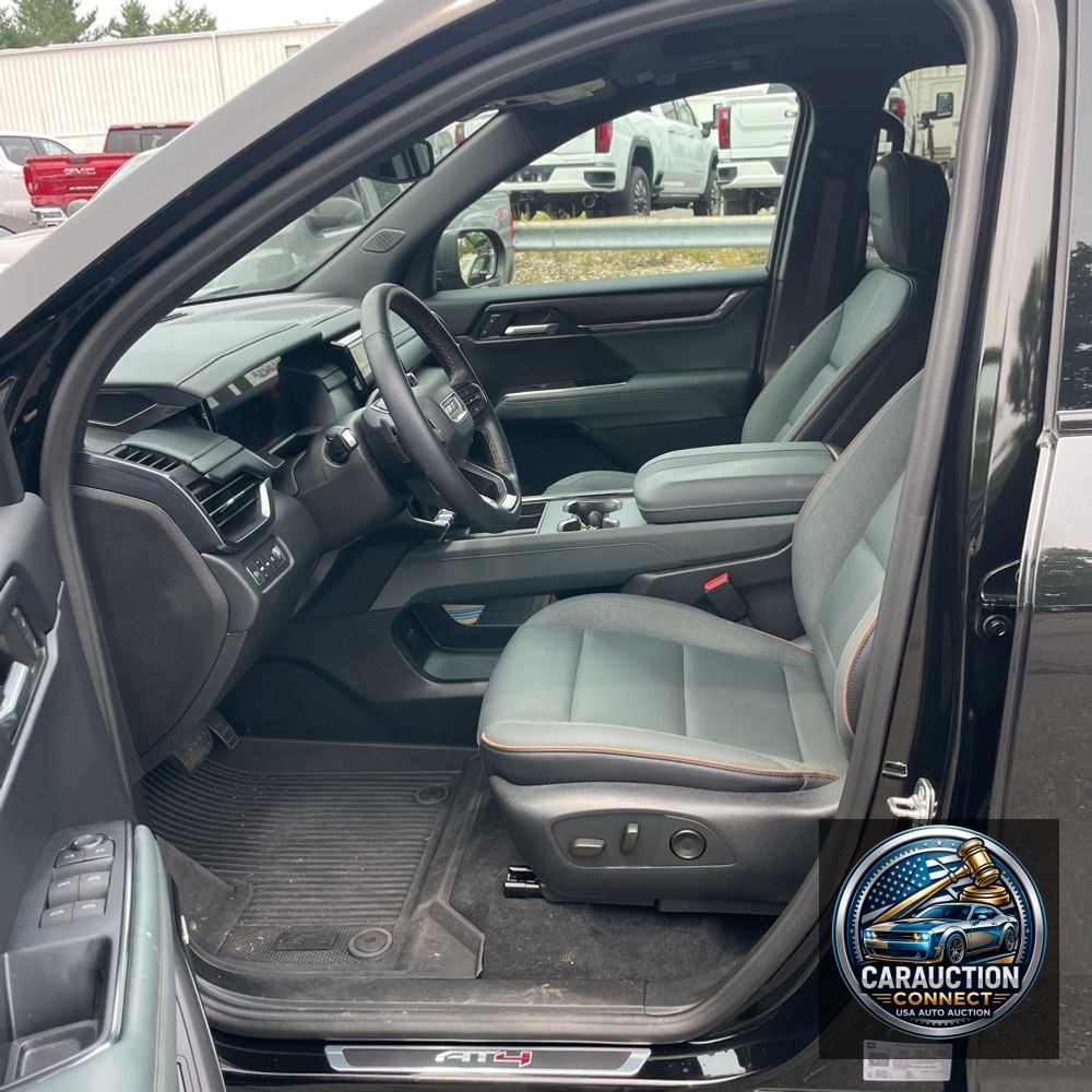 2024 GMC Acadia AT4
