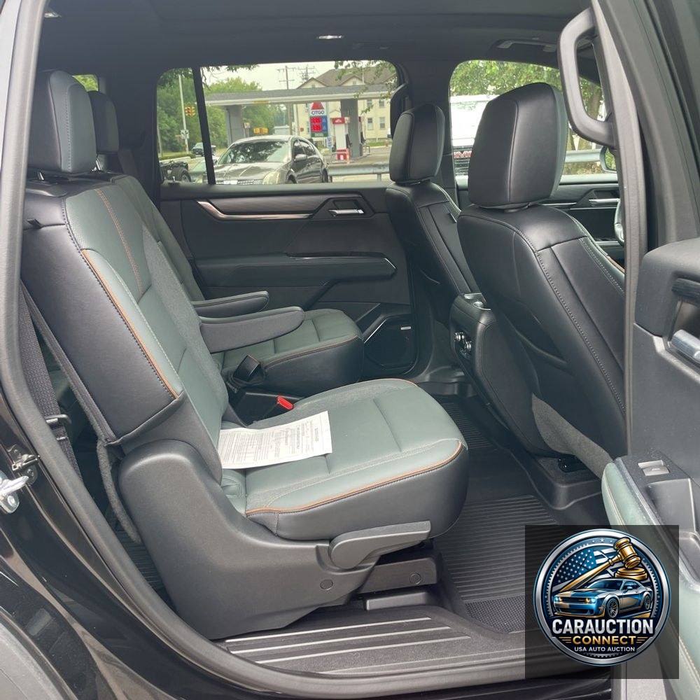 2024 GMC Acadia AT4