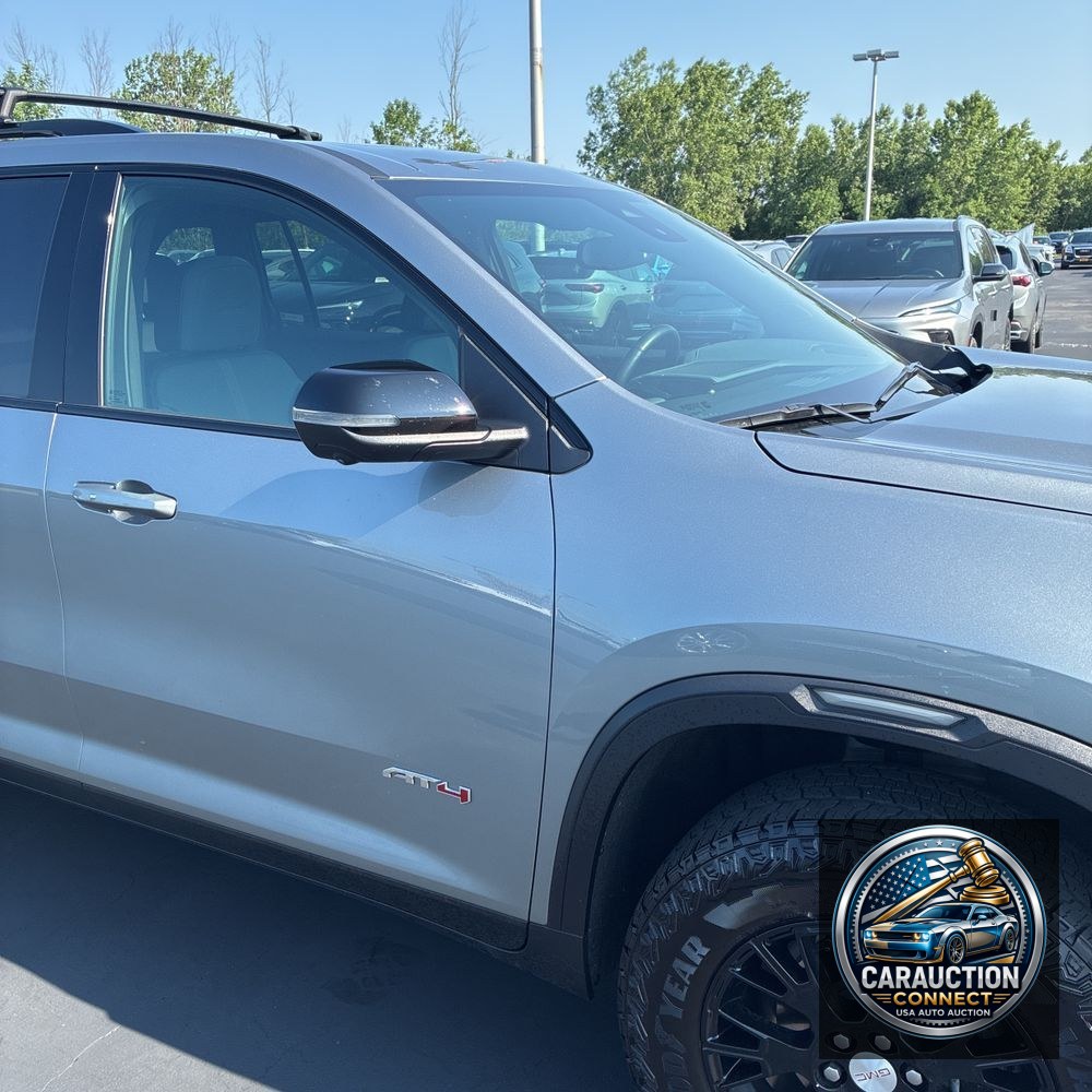 2024 GMC Acadia AT4