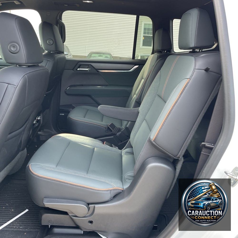 2024 GMC Acadia AT4