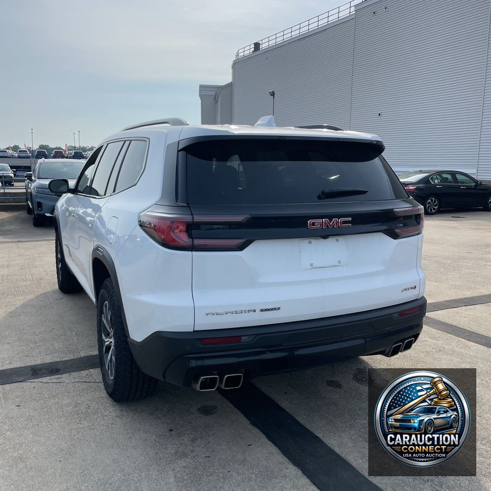 2024 GMC Acadia AT4