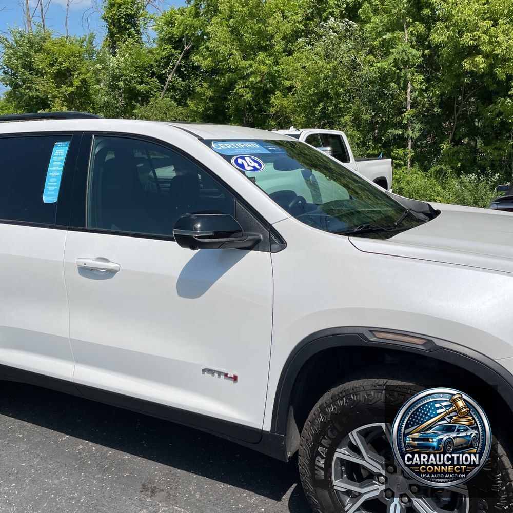 2024 GMC Acadia AT4