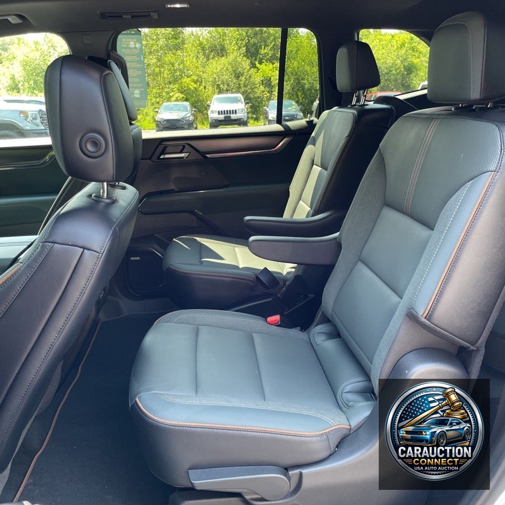 2024 GMC Acadia AT4