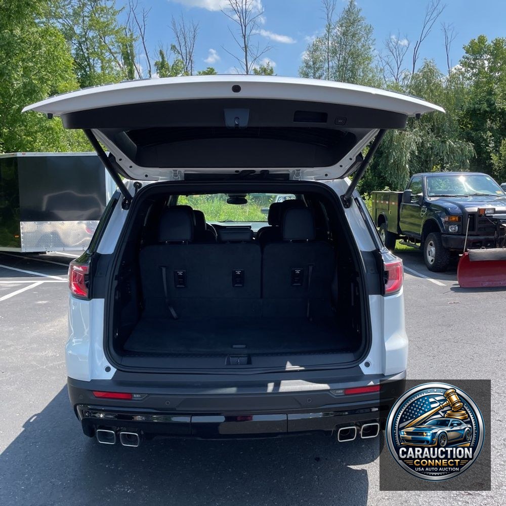 2024 GMC Acadia AT4