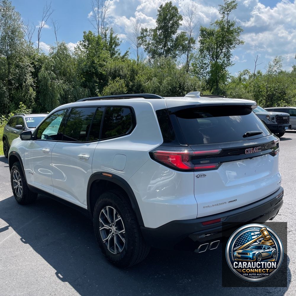 2024 GMC Acadia AT4