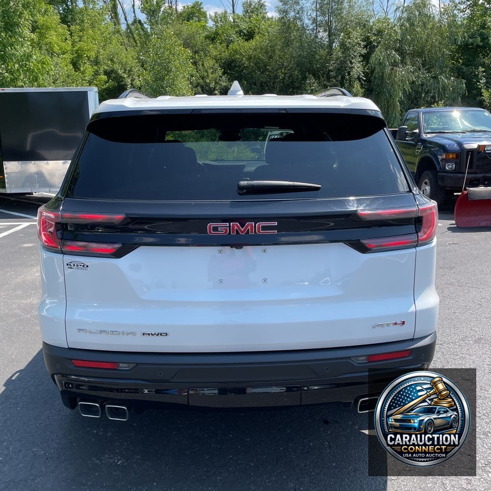 2024 GMC Acadia AT4
