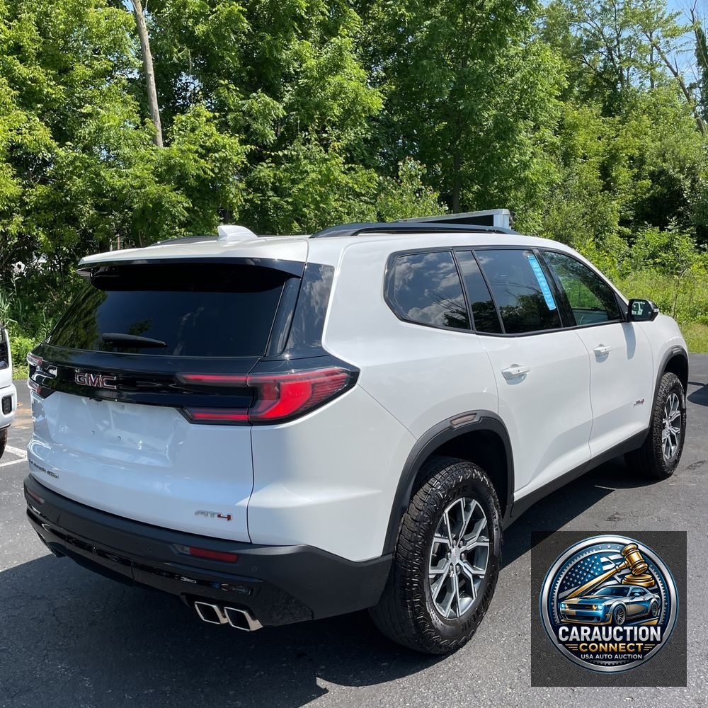 2024 GMC Acadia AT4