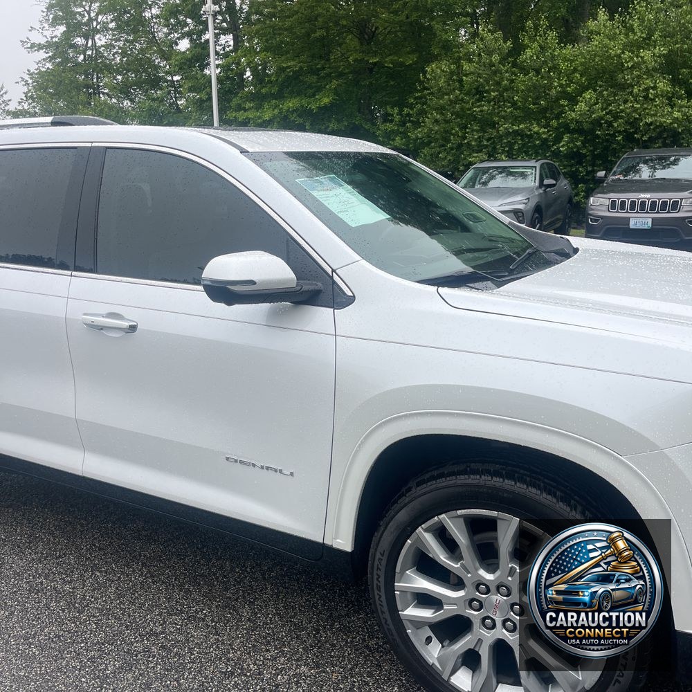2024 GMC Acadia Denali
