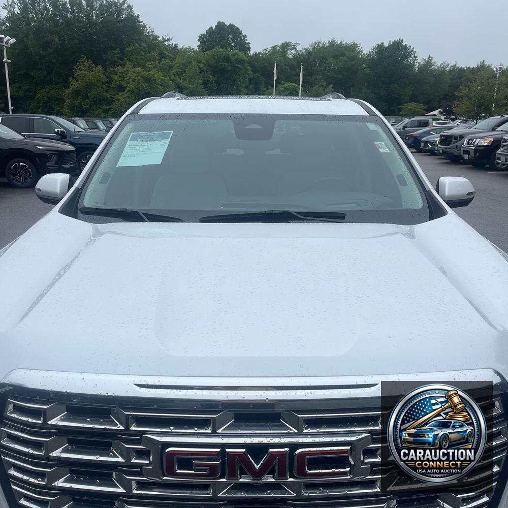 2024 GMC Acadia Denali