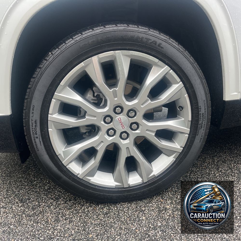 2024 GMC Acadia Denali