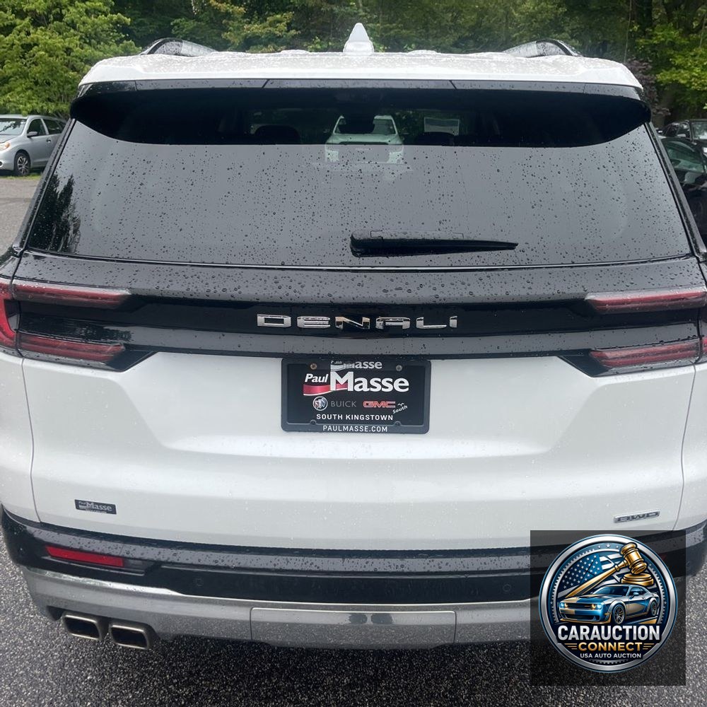 2024 GMC Acadia Denali