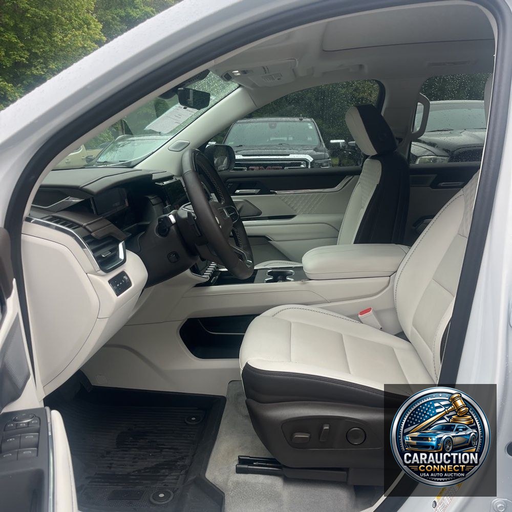 2024 GMC Acadia Denali