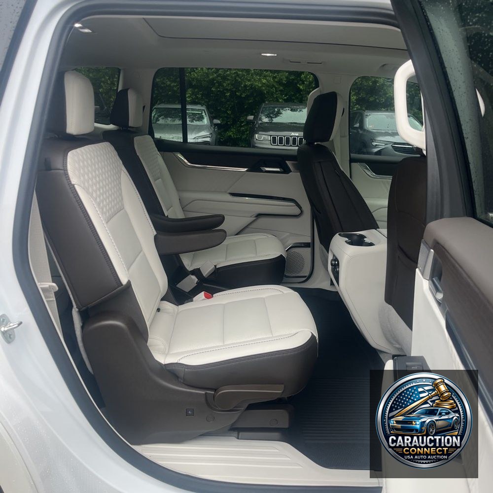 2024 GMC Acadia Denali