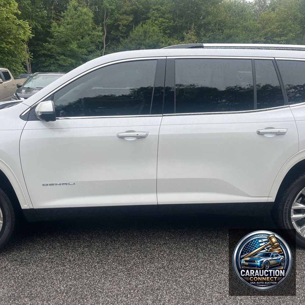 2024 GMC Acadia Denali