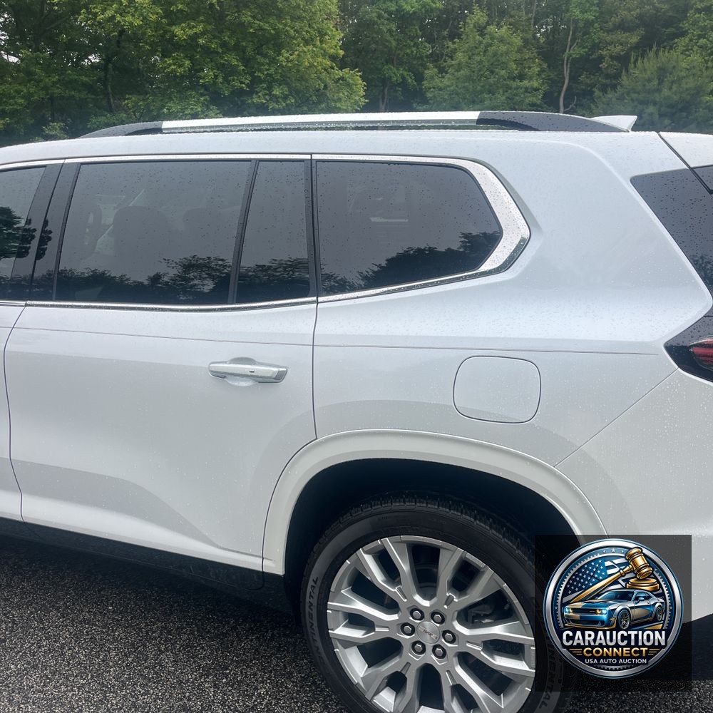 2024 GMC Acadia Denali