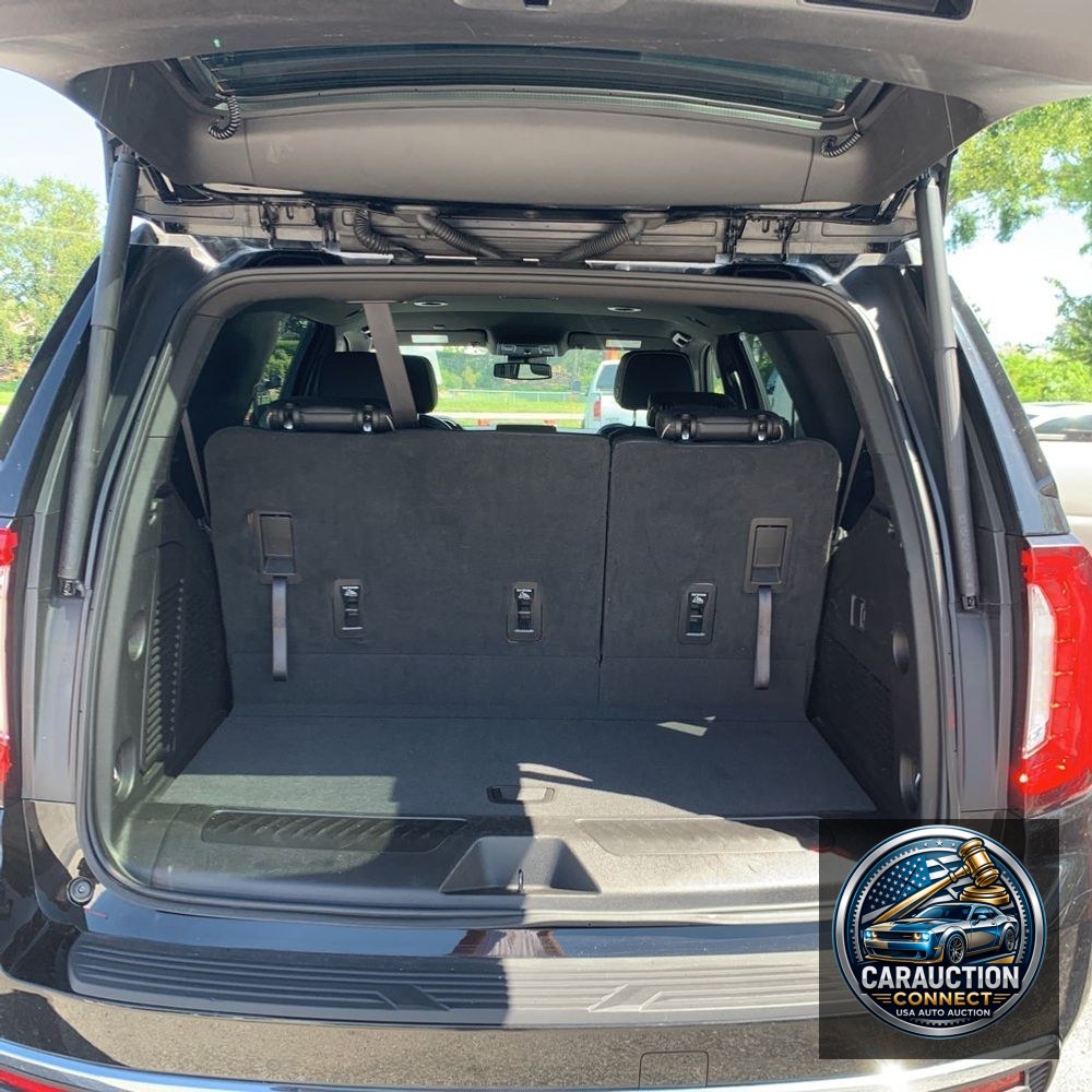 2023 GMC Yukon SLT