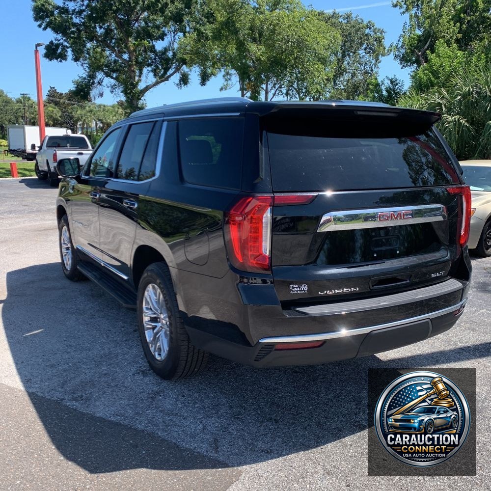 2023 GMC Yukon SLT