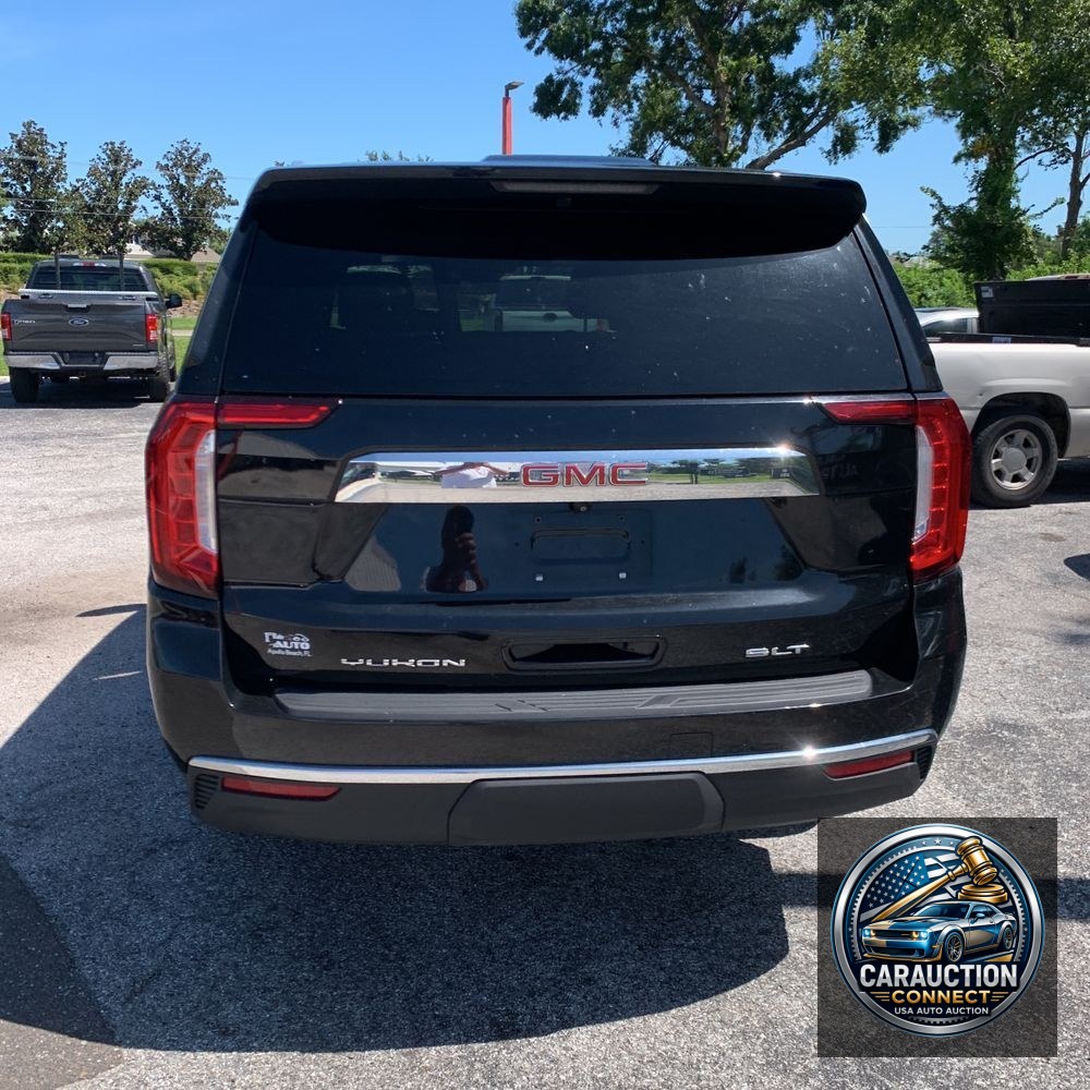 2023 GMC Yukon SLT