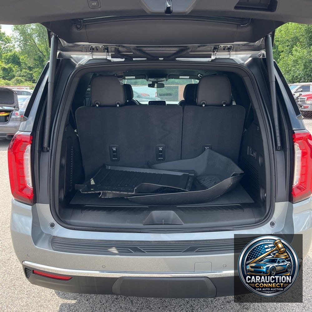 2024 GMC Yukon SLT