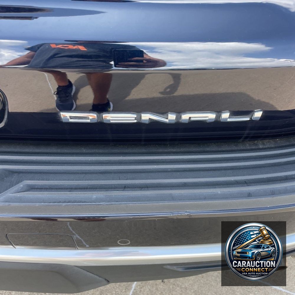 2023 GMC Yukon Denali
