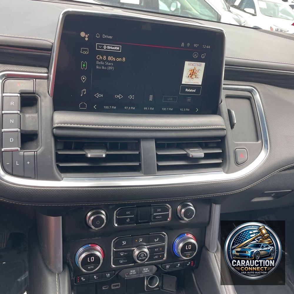 2022 GMC Yukon XL SLT