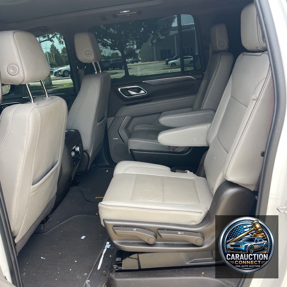 2023 GMC Yukon XL SLT