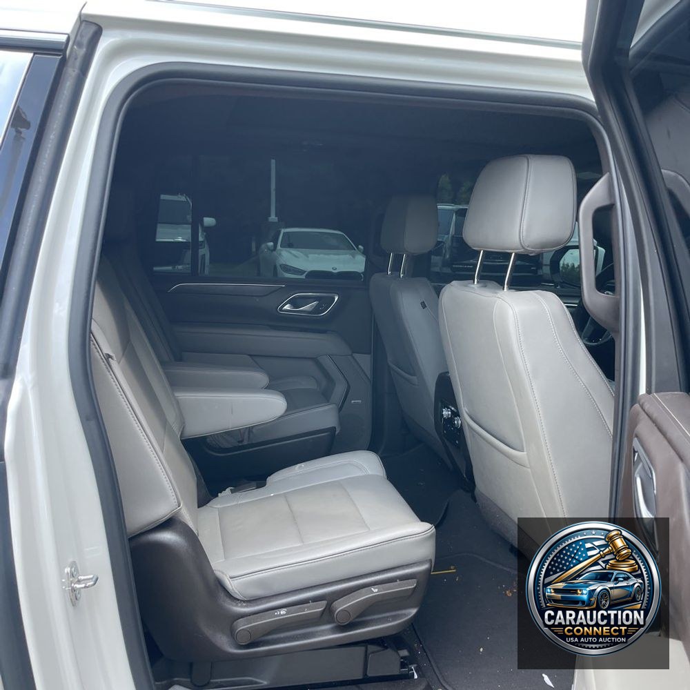 2023 GMC Yukon XL SLT